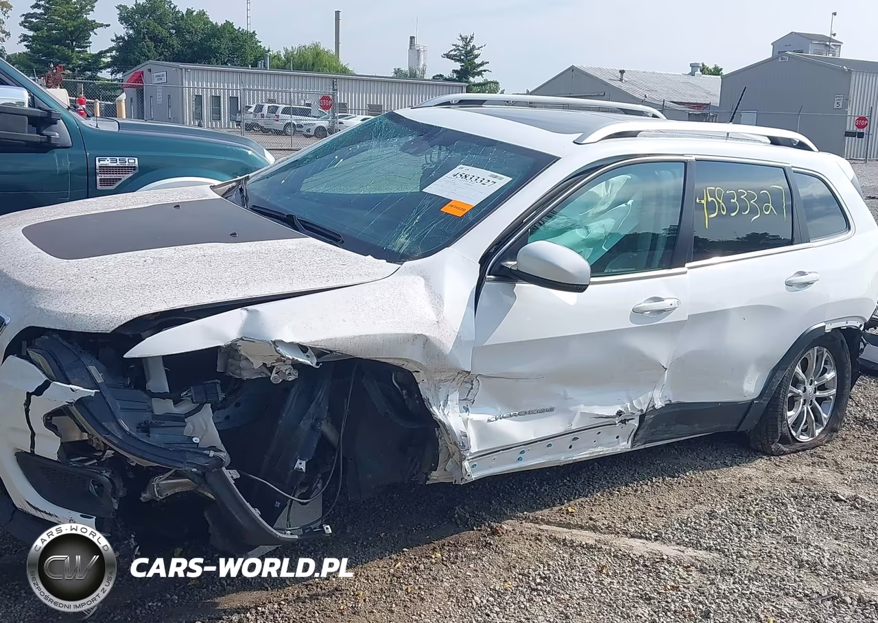 2021 Jeep Cherokee Latitude Lux 4X4 VIN:1C4PJMMXXMD129906 - 6