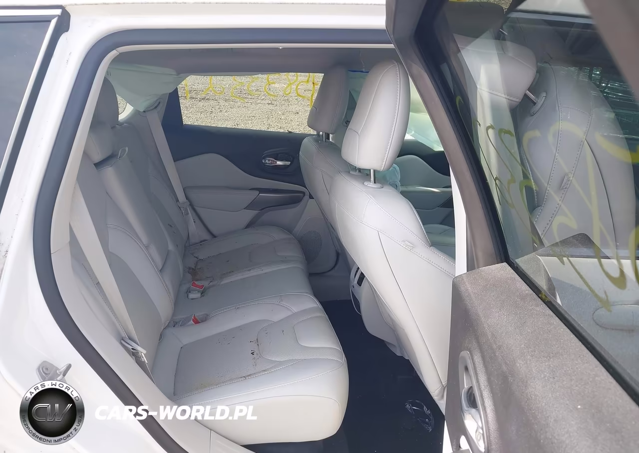 2021 Jeep Cherokee Latitude Lux 4X4 VIN:1C4PJMMXXMD129906 - 8