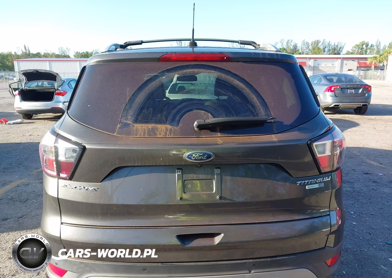 2017 Ford Escape Titanium VIN:1FMCU9JD1HUE42793 - 16