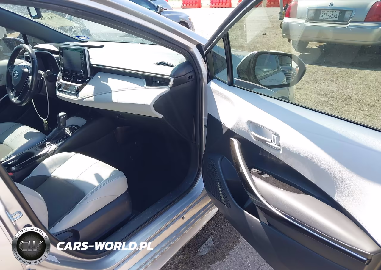 2019 Toyota Corolla Xse VIN:JTNK4RBE5K3050139 - 5