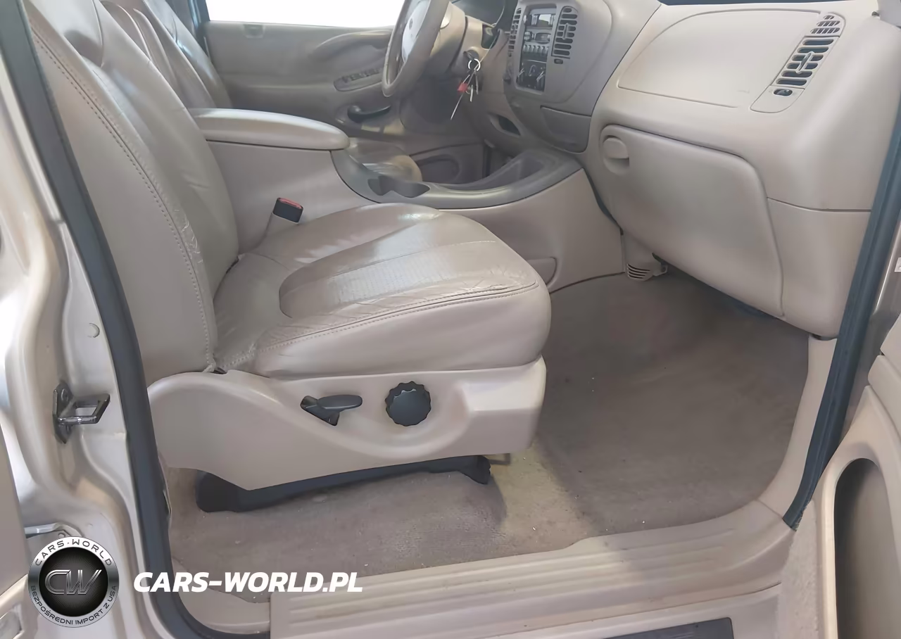 1997 Ford Expedition Eddie Bauer-Xlt VIN:1FMFU18L7VLC04802 - 2