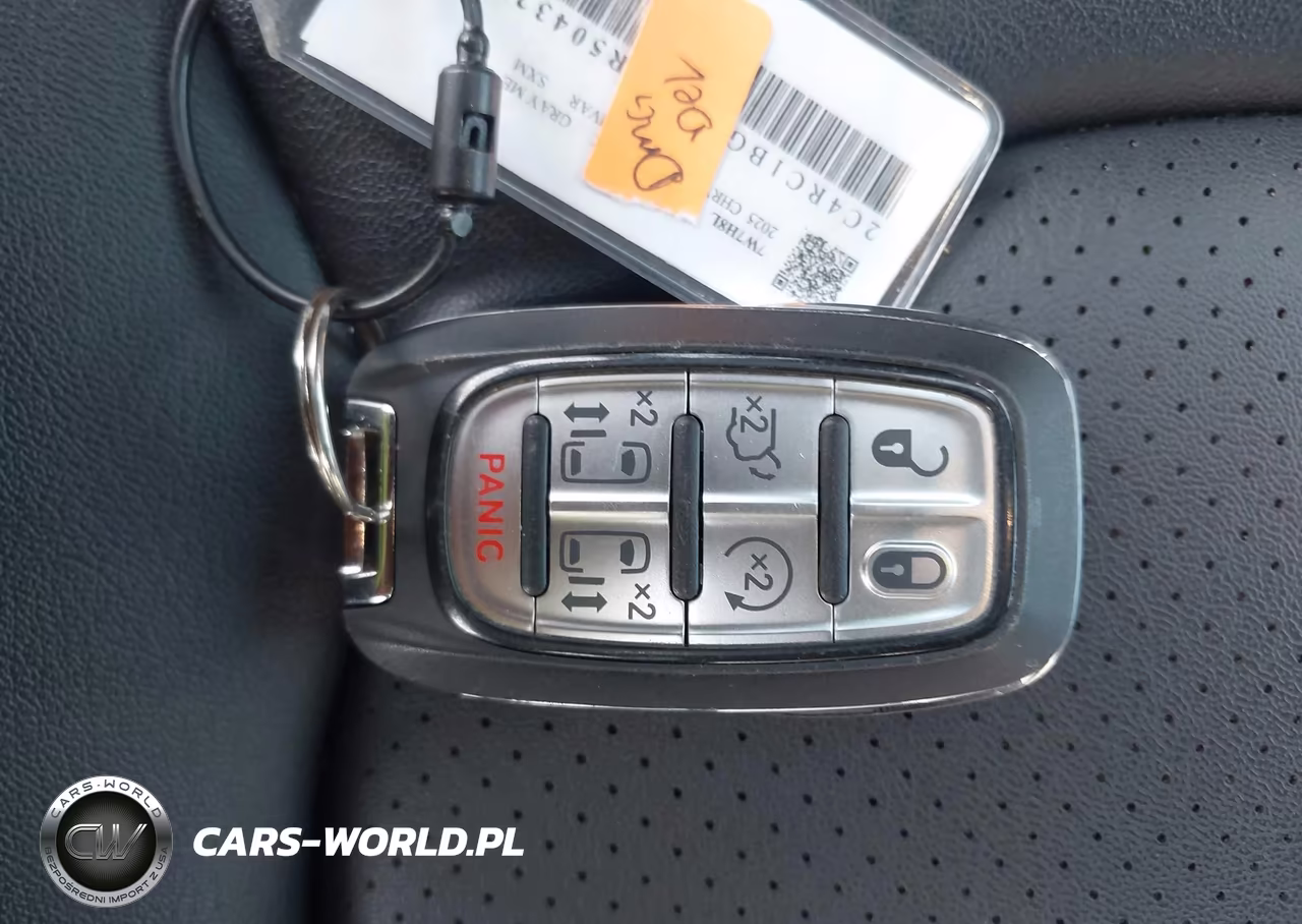 2025 Chrysler Pacifica Select VIN:2C4RC1BG5SR504325 - 11