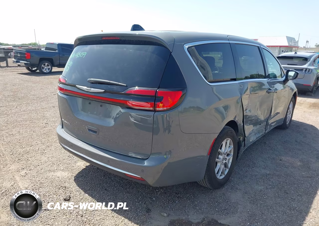 2025 Chrysler Pacifica Select VIN:2C4RC1BG5SR504325 - 4