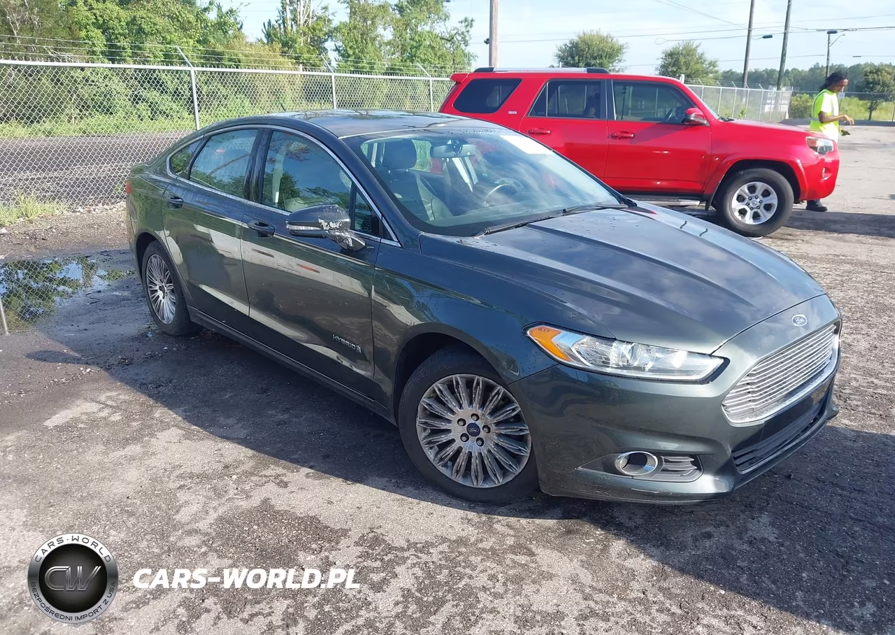 2015 Ford Fusion Hybrid Se – zdjęcie 1 z 12