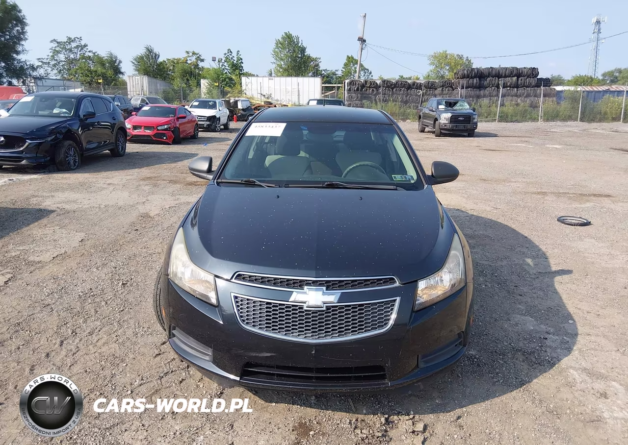 2011 Chevrolet Cruze Ls VIN:1G1PC5SH9B7197713 - 12