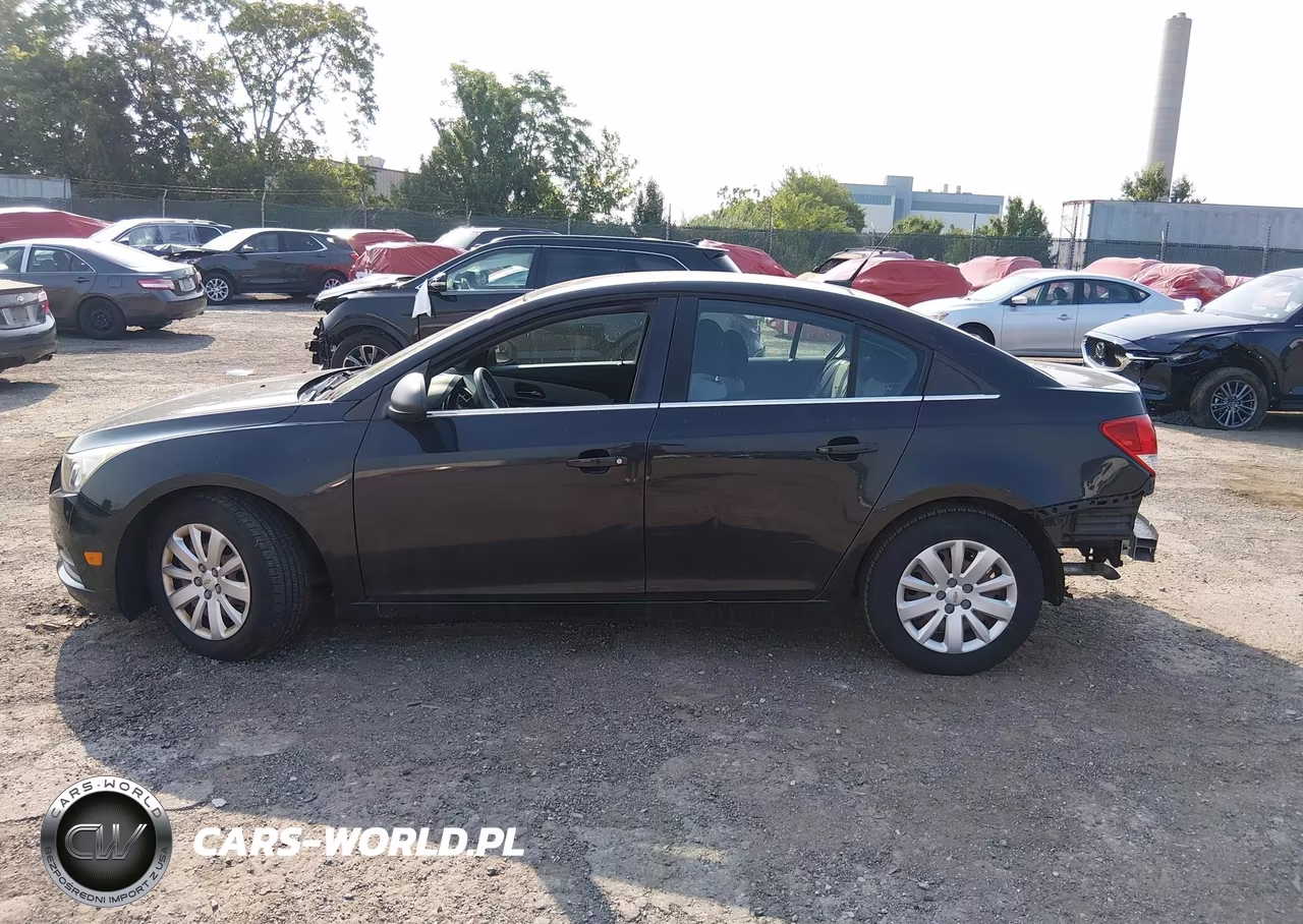 2011 Chevrolet Cruze Ls VIN:1G1PC5SH9B7197713 - 14