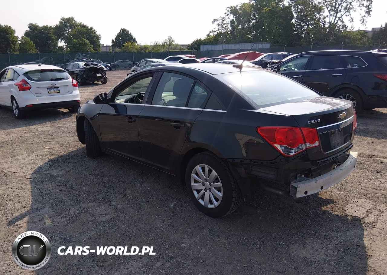 2011 Chevrolet Cruze Ls VIN:1G1PC5SH9B7197713 - 3