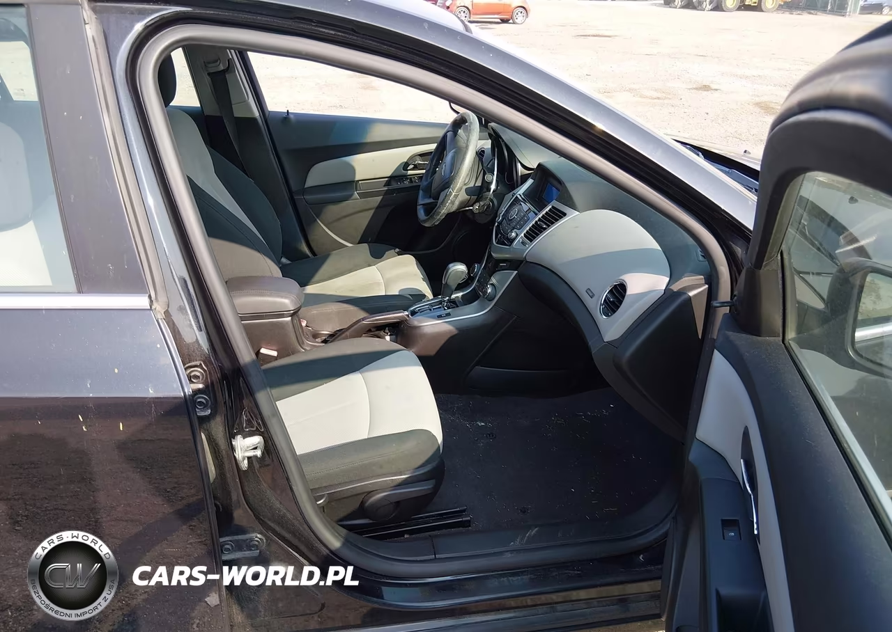 2011 Chevrolet Cruze Ls VIN:1G1PC5SH9B7197713 - 5