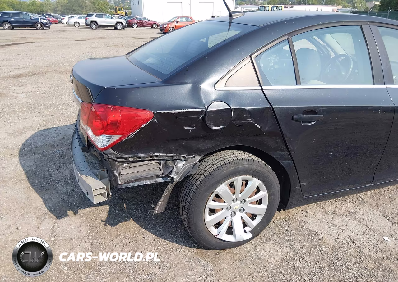 2011 Chevrolet Cruze Ls VIN:1G1PC5SH9B7197713 - 6