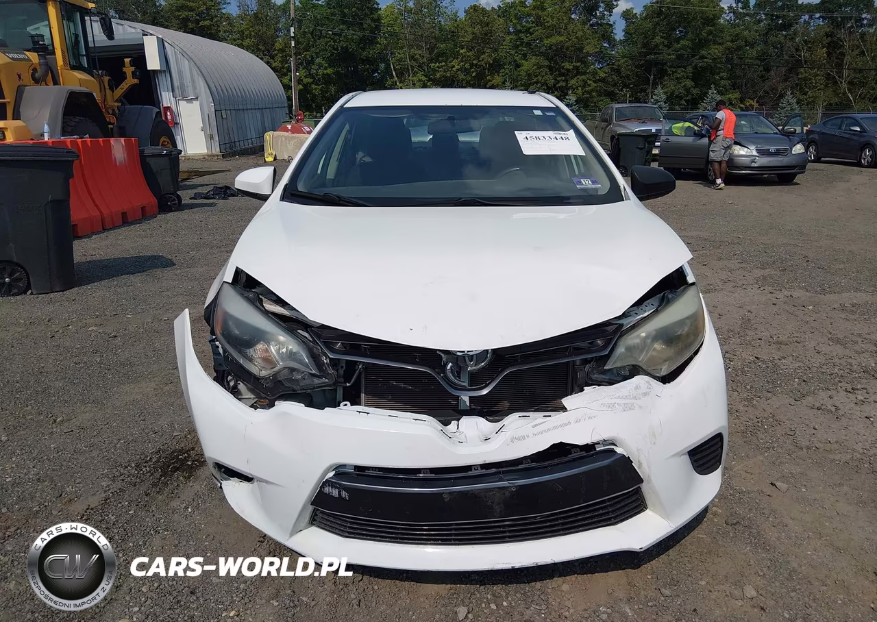 2015 Toyota Corolla Le VIN:2T1BURHE0FC413729 - 12