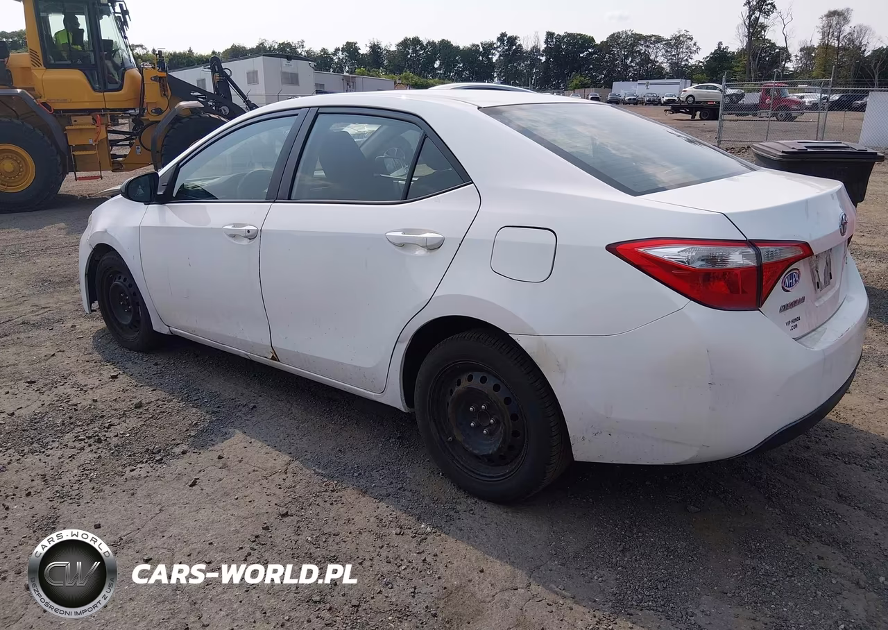 2015 Toyota Corolla Le VIN:2T1BURHE0FC413729 - 3