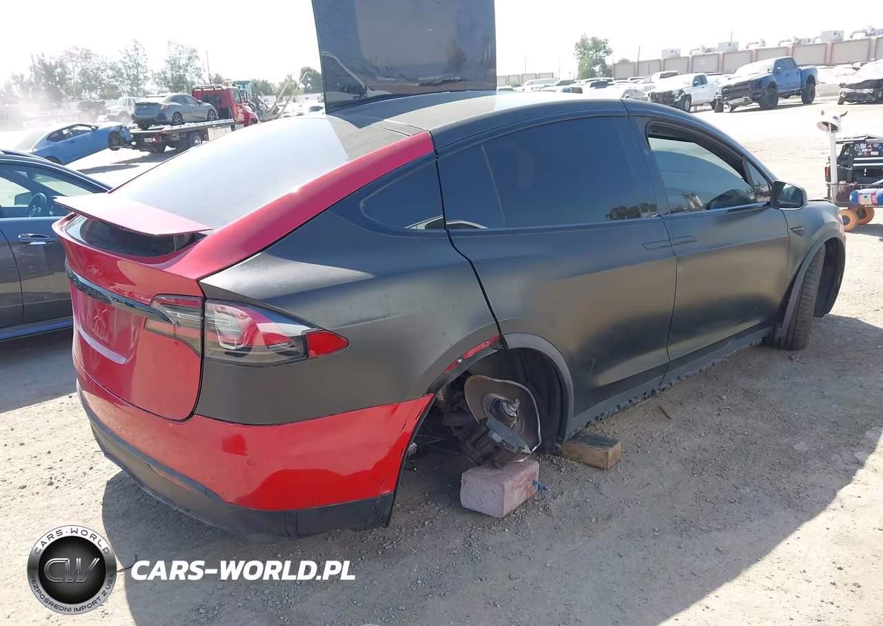 2022 Tesla Model X Plaid Tri Motor All-Wheel Drive VIN:7SAXCBE69NF332786 - 4