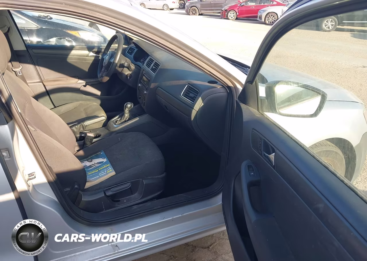 2011 Volkswagen Jetta 2.0L S VIN:3VW2K7AJXBM360974 - 5