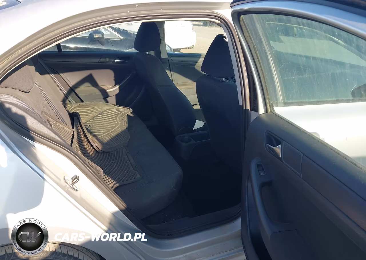 2011 Volkswagen Jetta 2.0L S VIN:3VW2K7AJXBM360974 - 8