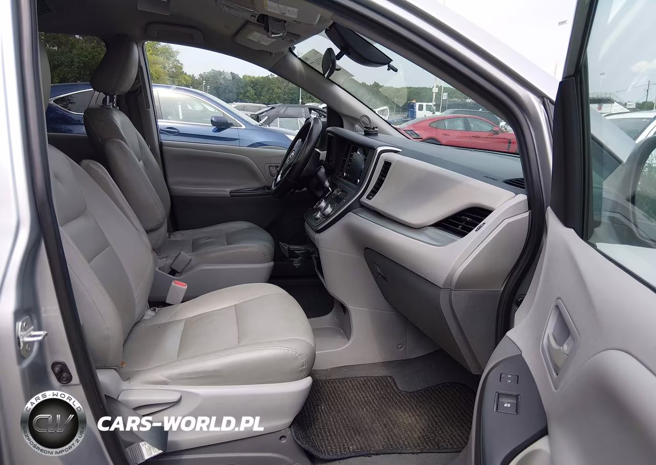 2020 Toyota Sienna L VIN:5TDZZ3DC6LS079386 - 5