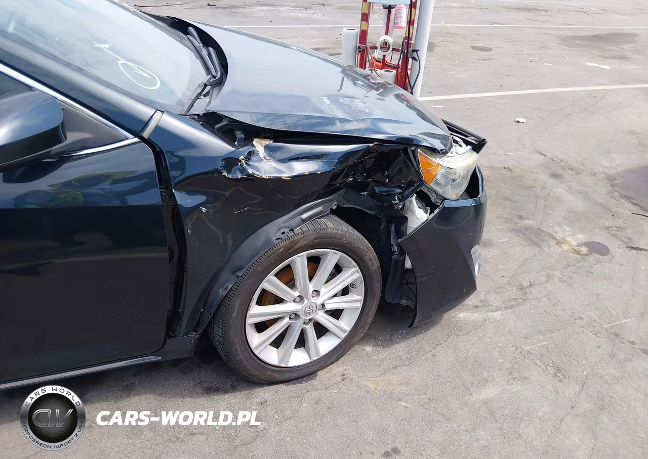 2014 Toyota Camry Xle V6 VIN:4T1BK1FK2EU024619 - 6