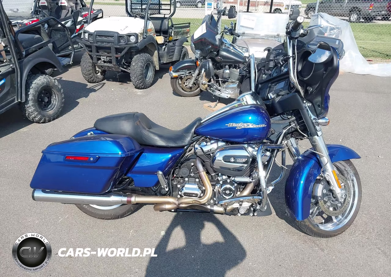 2017 Harley-Davidson Flhx Street Glide VIN:1HD1KBC19HB654041 - 12