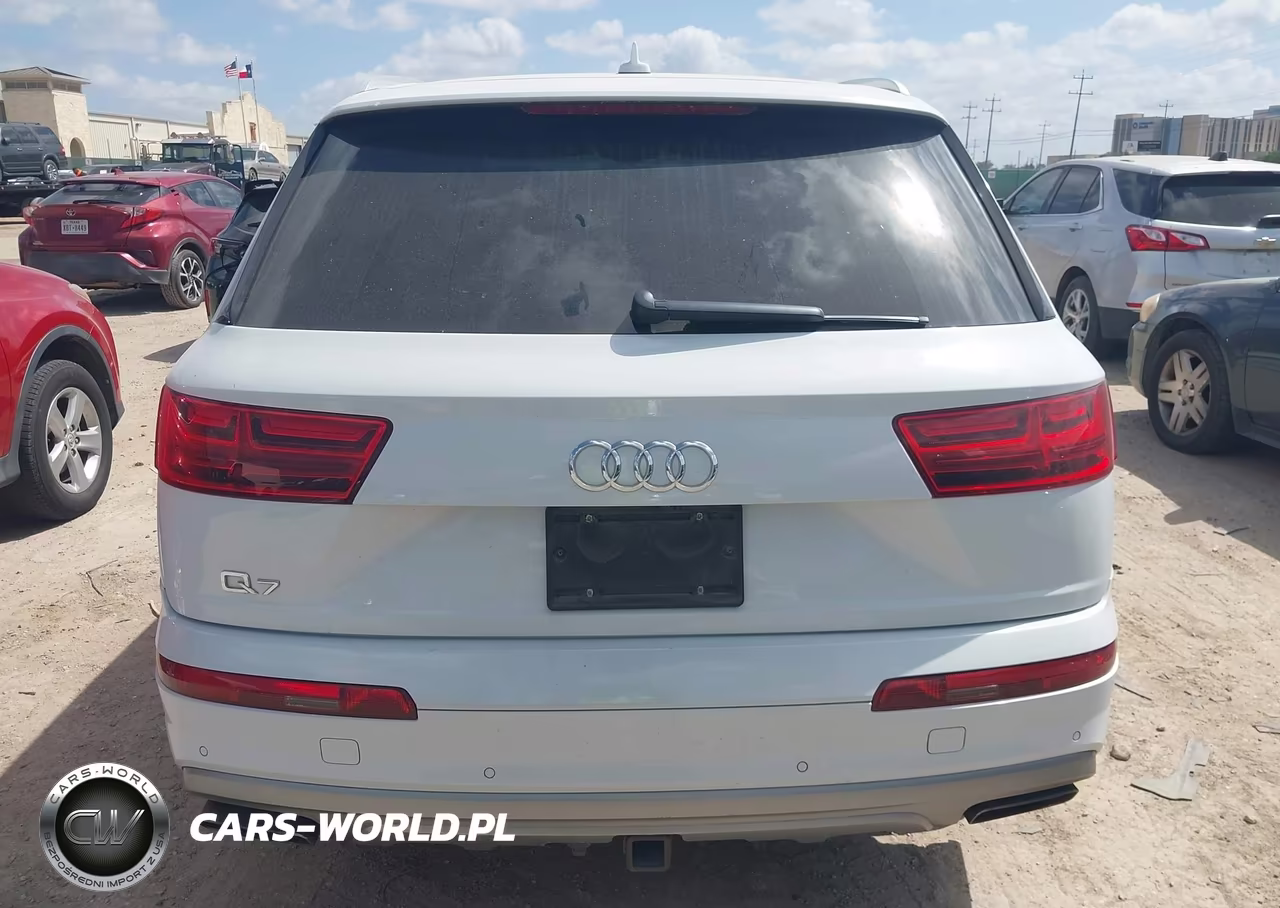 2019 Audi Q7 45 Premium VIN:WA1LHAF79KD022861 - 17