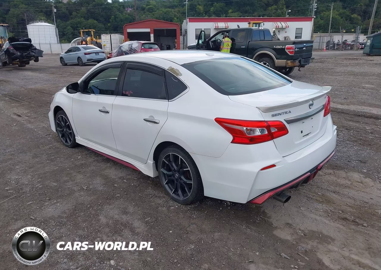 2017 Nissan Sentra Nismo VIN:3N1CB7AP6HY306670 - 3