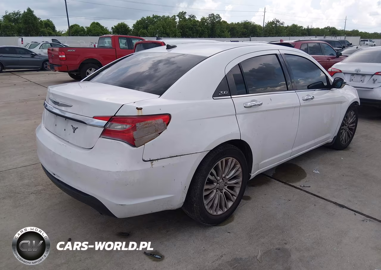 2012 Chrysler 200 Limited VIN:1C3CCBCG0CN127870 - 4