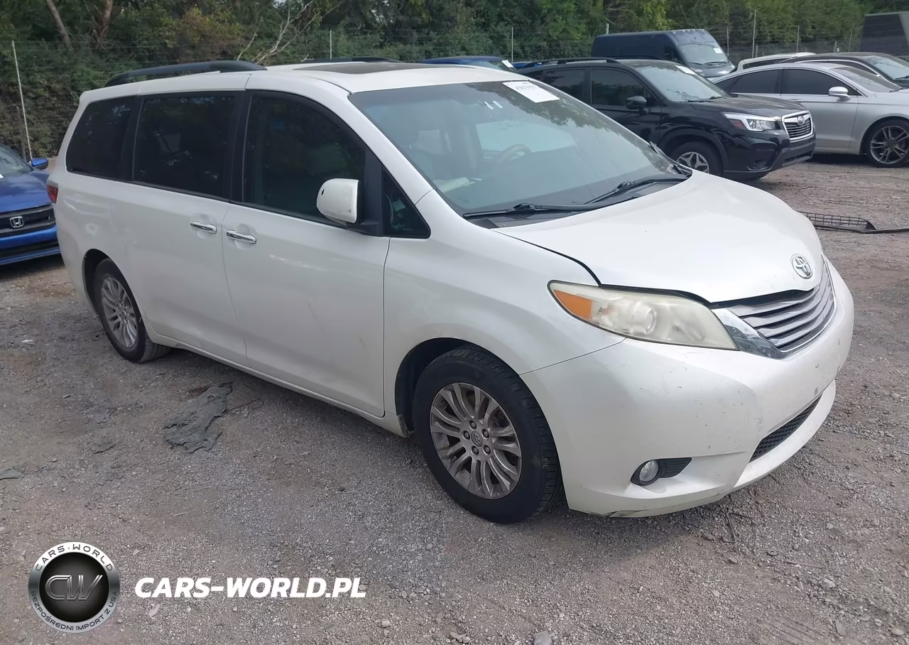 2016 Toyota Sienna Xle 8 Passenger