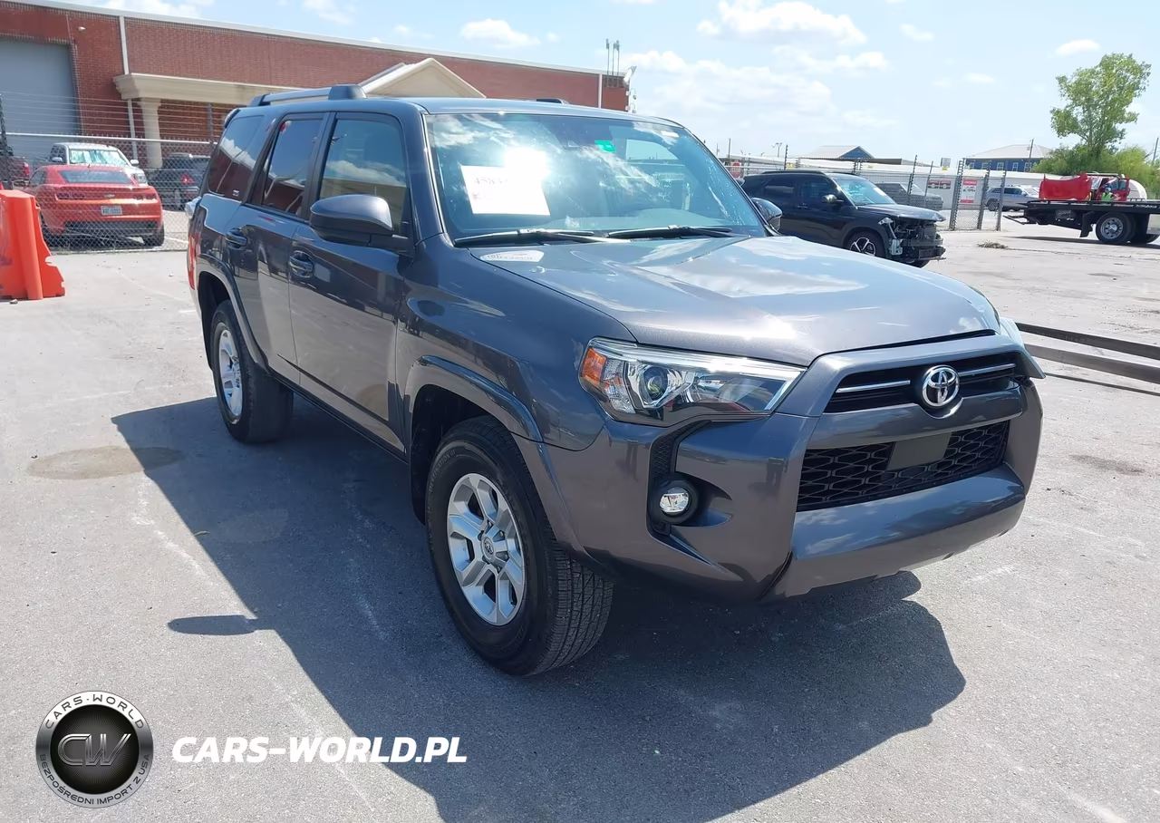2022 Toyota 4Runner Sr5 – zdjęcie 1 z 17