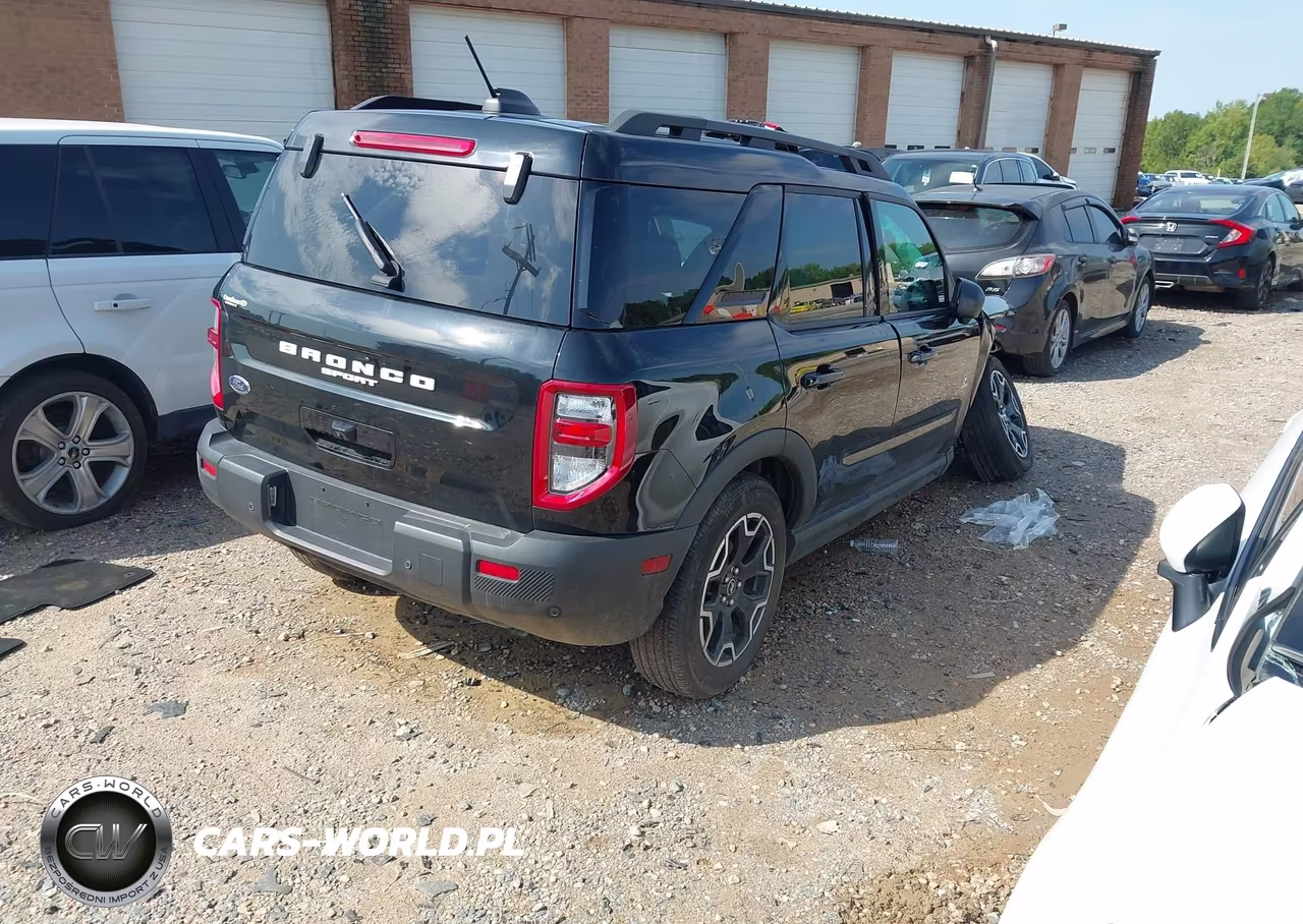 2025 Ford Bronco Sport Outer Banks VIN:3FMCR9CN6SRE86522 - 4
