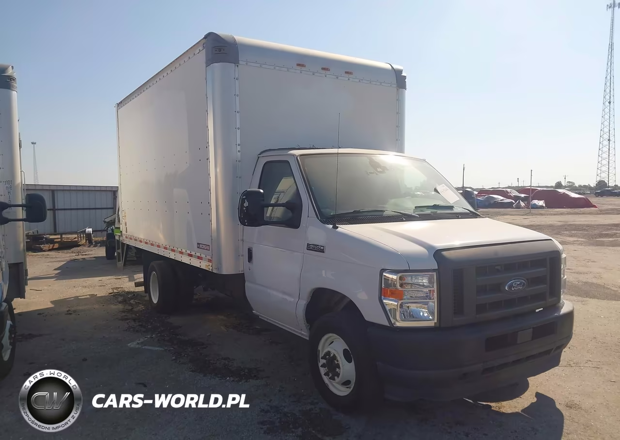 2021 Ford E-350 Cutaway