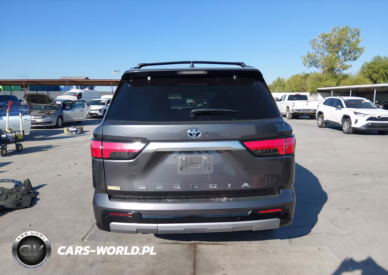 2024 Toyota Sequoia Capstone VIN:7SVAAABA3RX047076 - 17
