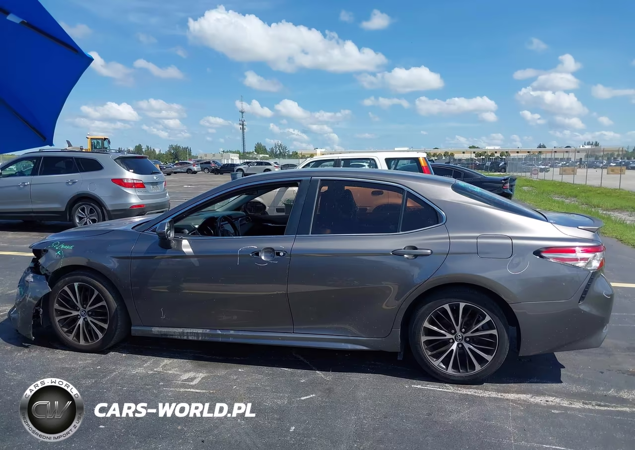 2018 Toyota Camry Se VIN:4T1B11HK3JU594381 - 14