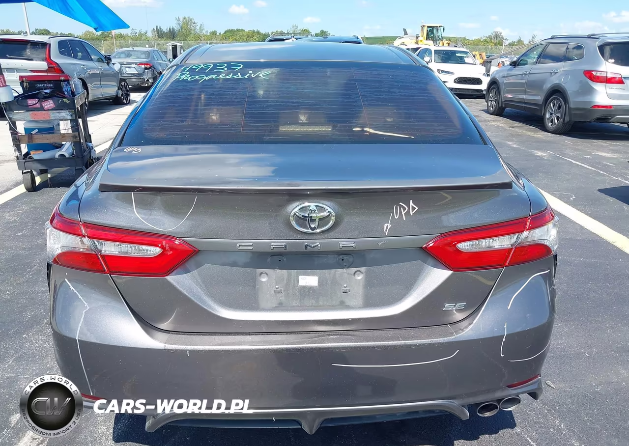 2018 Toyota Camry Se VIN:4T1B11HK3JU594381 - 16