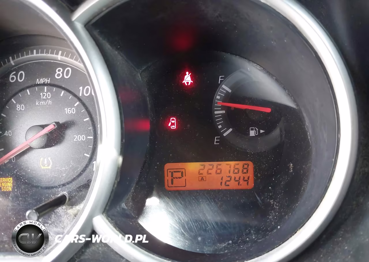 2010 Nissan Versa 1.8S VIN:3N1BC1AP1AL414204 - 16