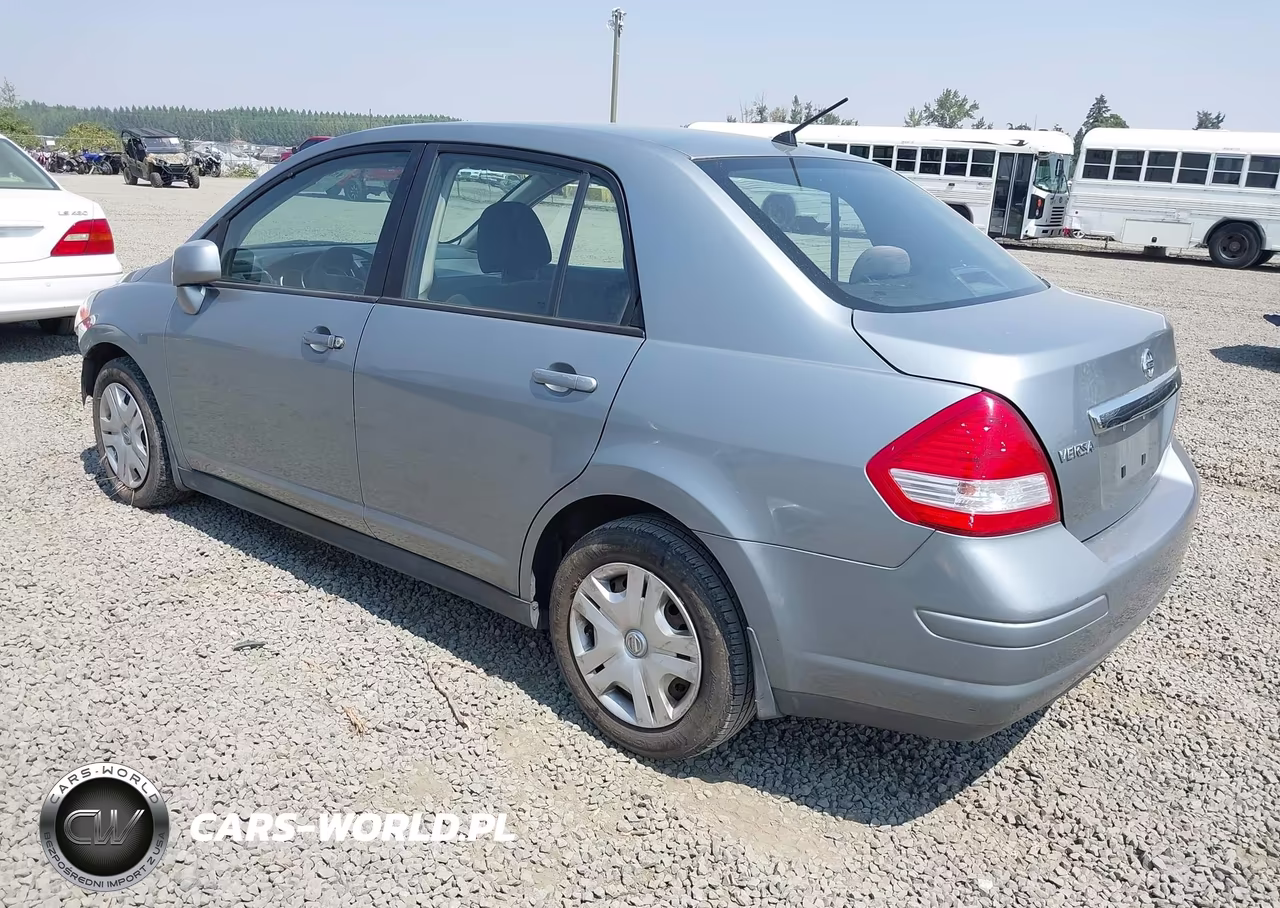 2010 Nissan Versa 1.8S VIN:3N1BC1AP1AL414204 - 3