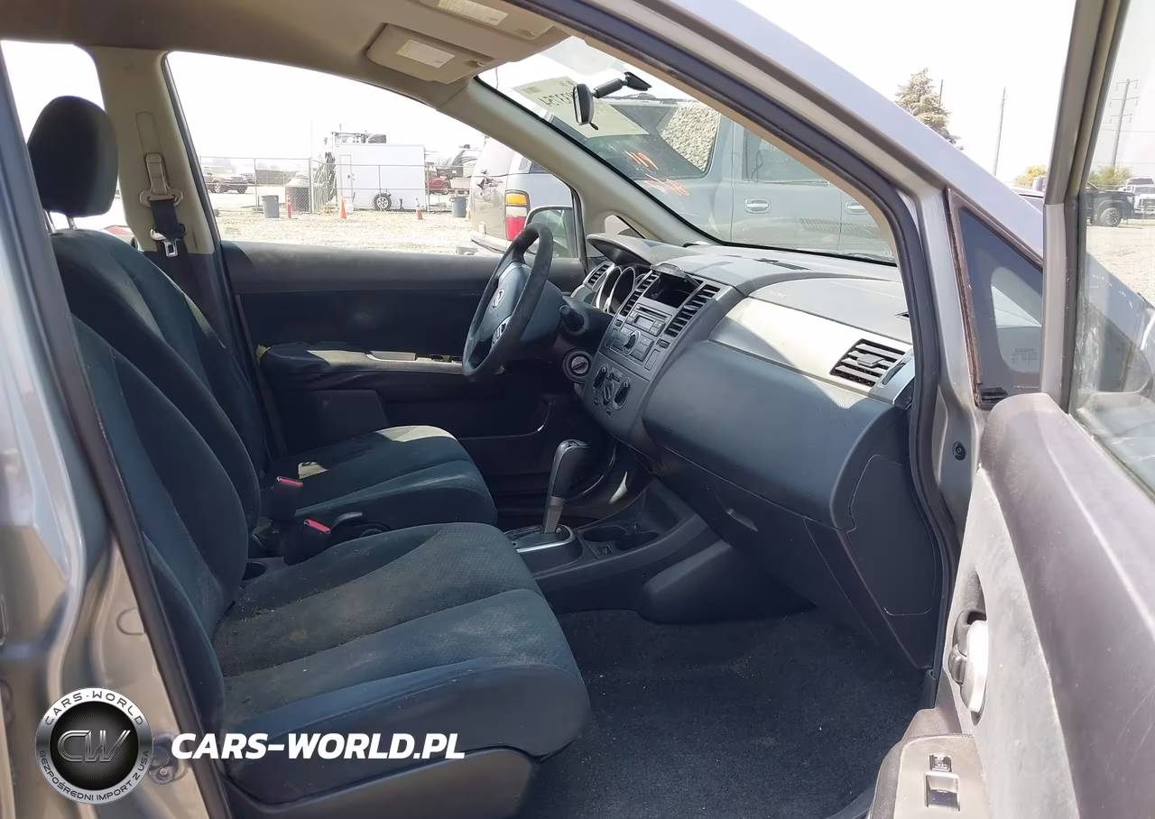 2010 Nissan Versa 1.8S VIN:3N1BC1AP1AL414204 - 5