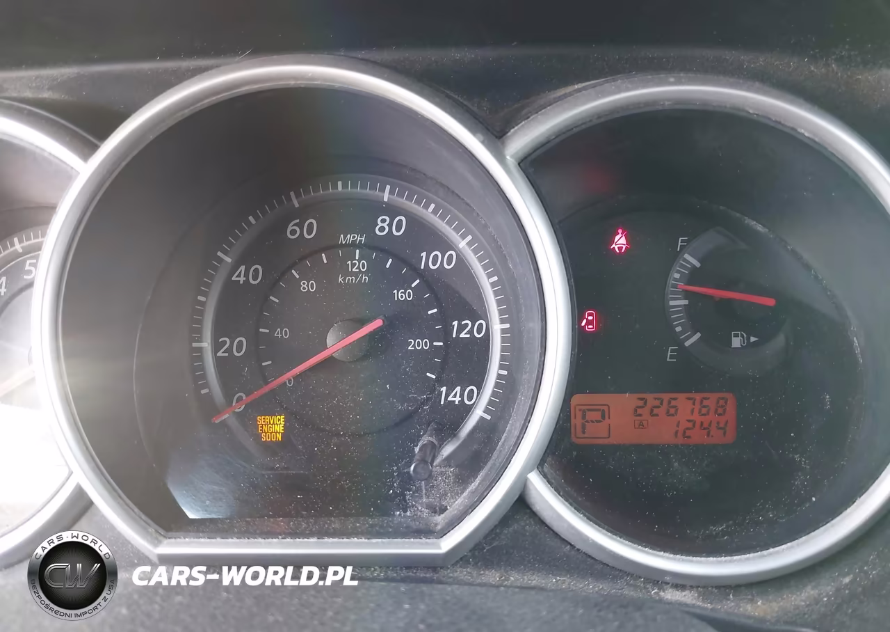 2010 Nissan Versa 1.8S VIN:3N1BC1AP1AL414204 - 7