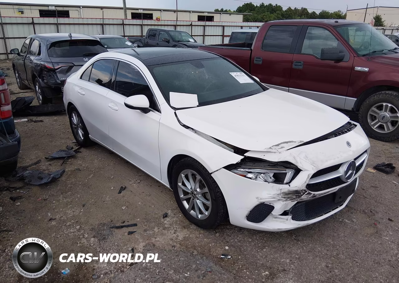 2019 Mercedes-Benz A 220 – zdjęcie 1 z 16
