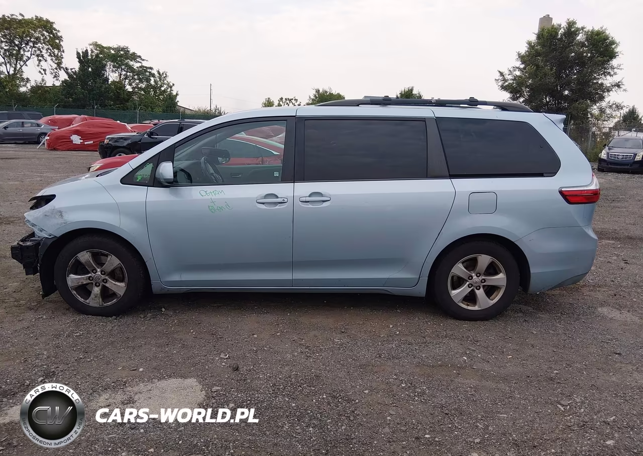2015 Toyota Sienna Le 8 Passenger VIN:5TDKK3DC6FS556666 - 15