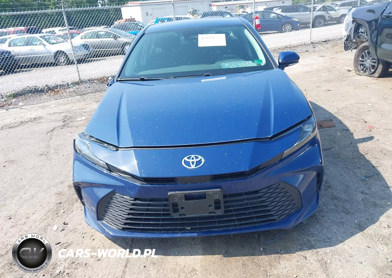 2025 Toyota Camry Le VIN:4T1DAACK0SU010309 - 12