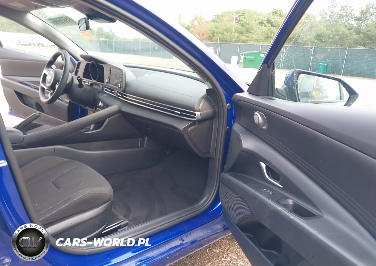 2023 Hyundai Elantra Sel VIN:KMHLM4AG1PU610928 - 5