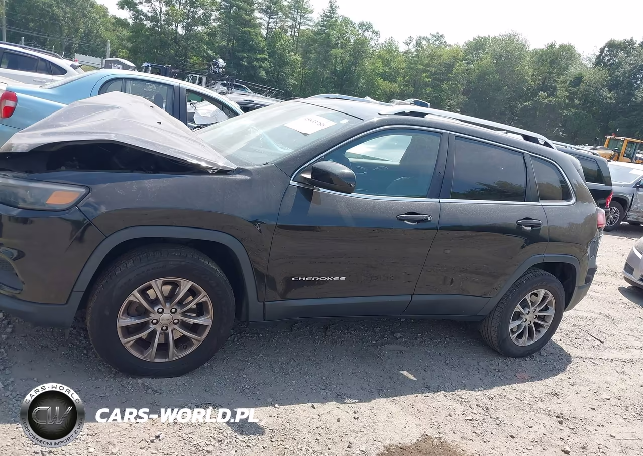 2019 Jeep Cherokee Latitude Plus 4X4 VIN:1C4PJMLB6KD195341 - 14