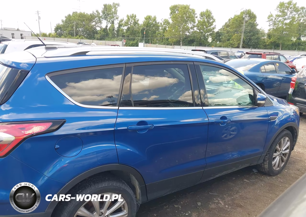 2017 Ford Escape Titanium VIN:1FMCU9JD1HUC89672 - 13