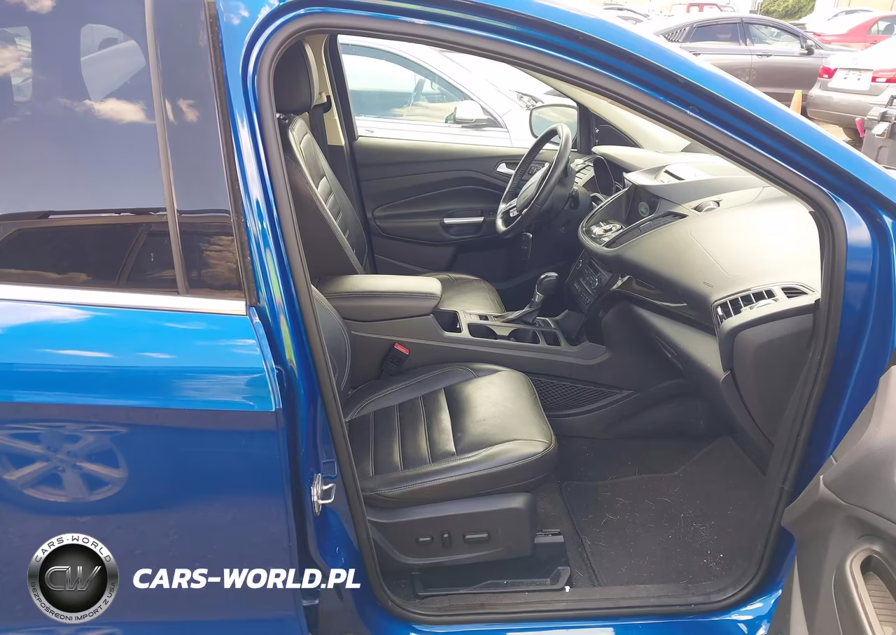 2017 Ford Escape Titanium VIN:1FMCU9JD1HUC89672 - 5