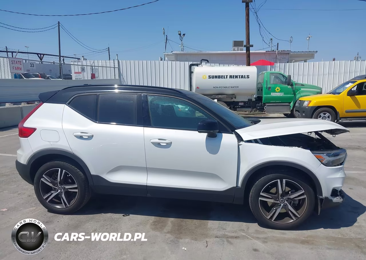 2022 Volvo Xc40 T5 R-Design VIN:YV4162UM6N2787203 - 16