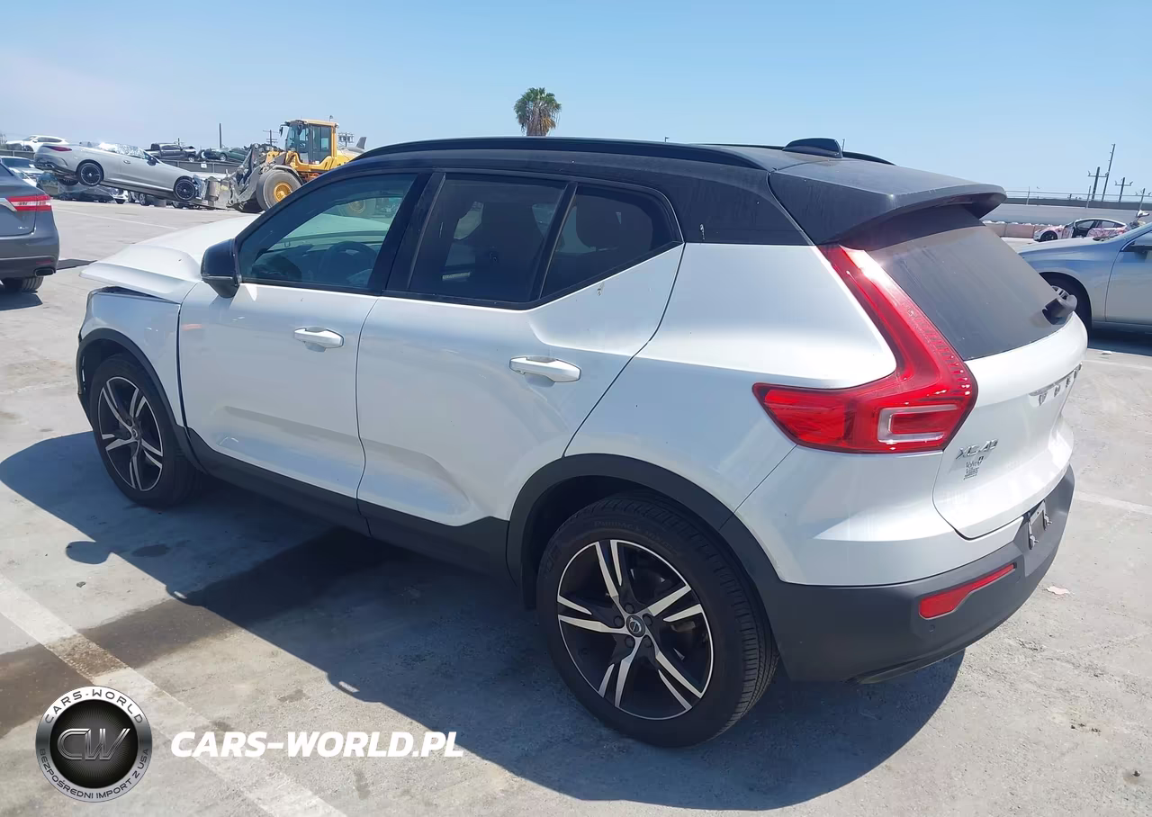 2022 Volvo Xc40 T5 R-Design VIN:YV4162UM6N2787203 - 3