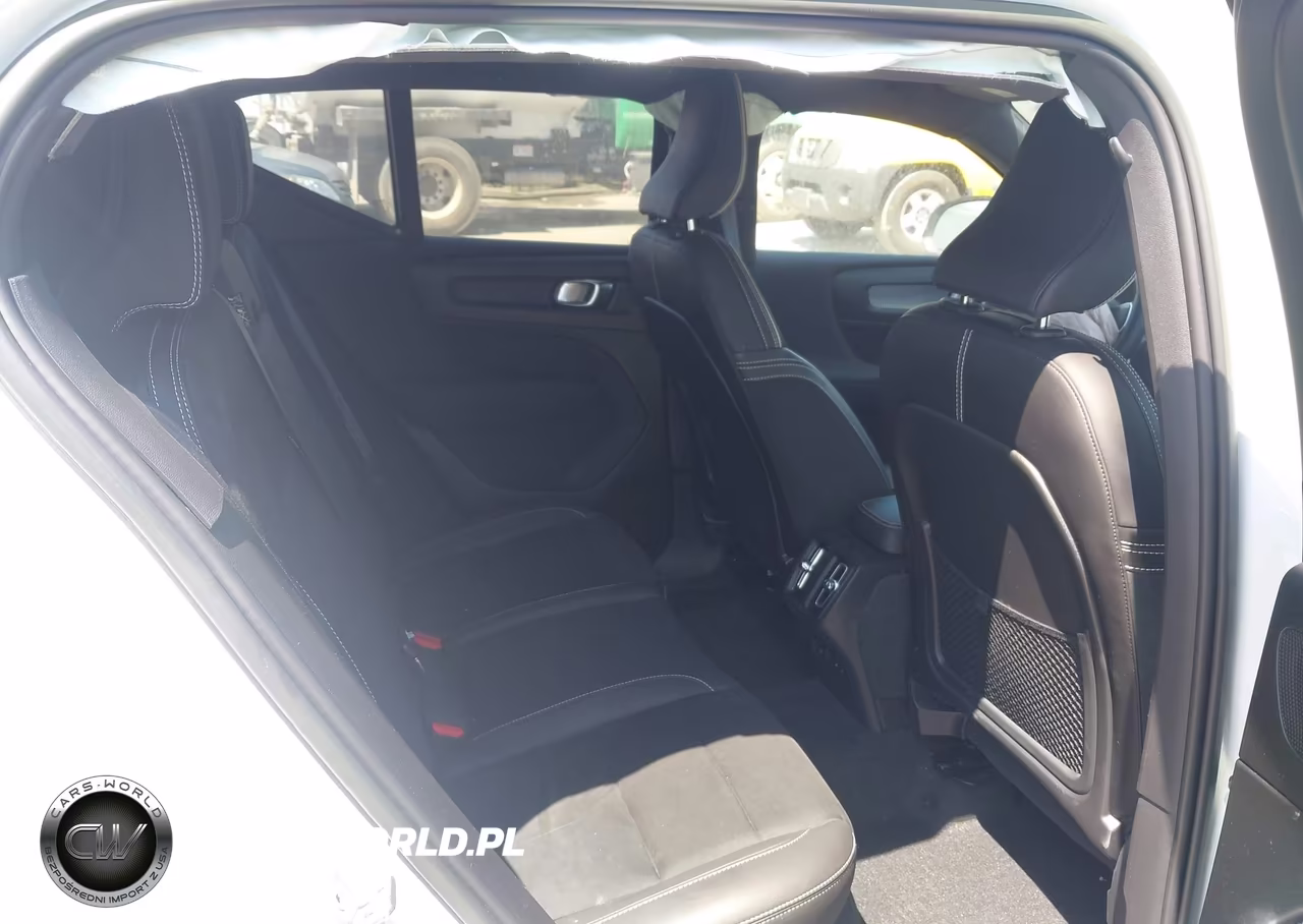 2022 Volvo Xc40 T5 R-Design VIN:YV4162UM6N2787203 - 8