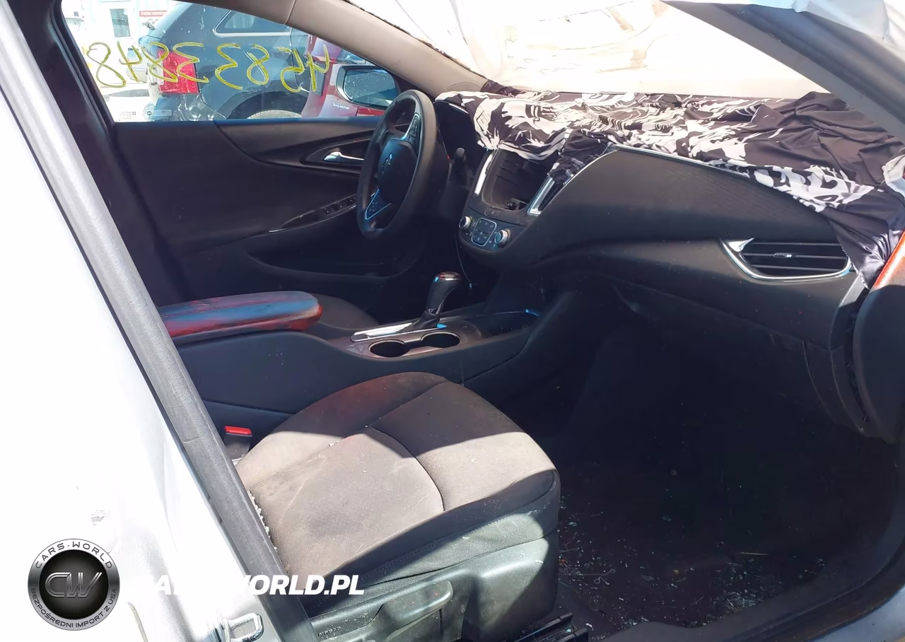 2019 Chevrolet Malibu Lt VIN:1G1ZD5ST6KF110771 - 5