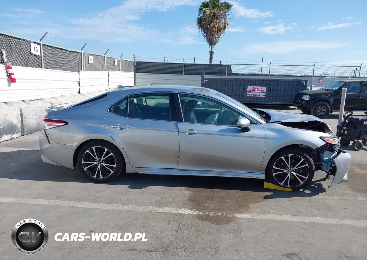 2020 Toyota Camry Se VIN:4T1G11AK4LU864477 - 14
