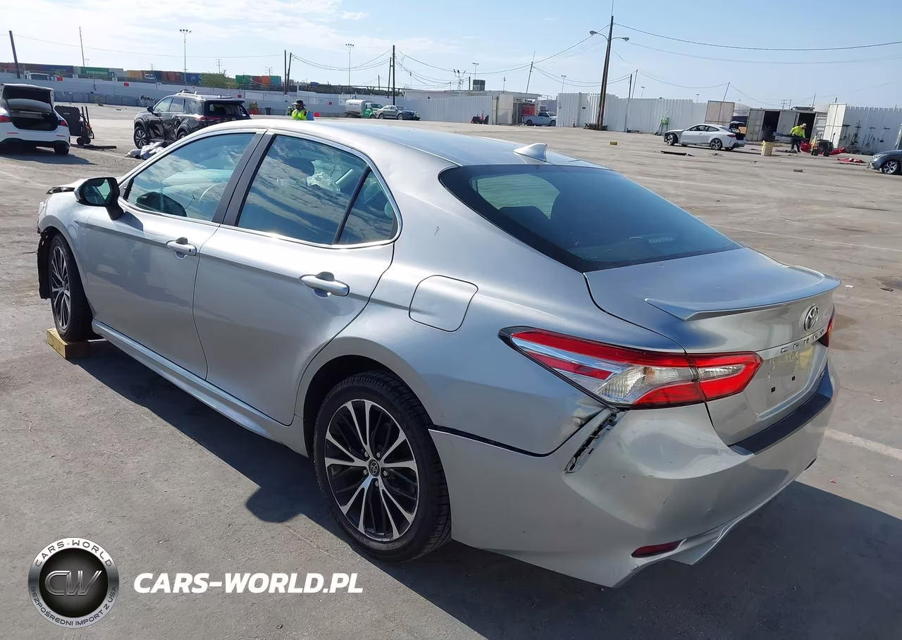 2020 Toyota Camry Se VIN:4T1G11AK4LU864477 - 3