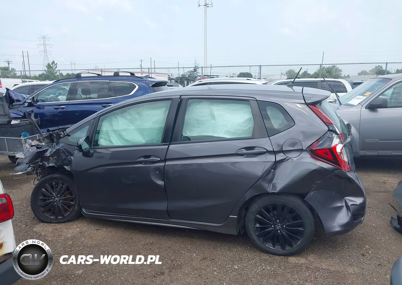 2018 Honda Fit Sport VIN:3HGGK5H71JM723024 - 15