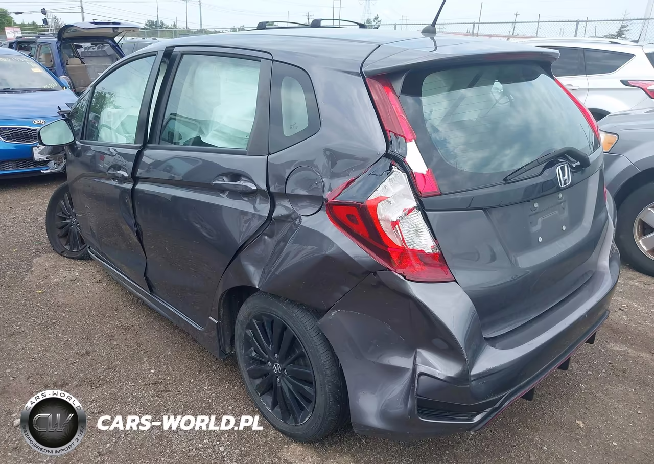 2018 Honda Fit Sport VIN:3HGGK5H71JM723024 - 3